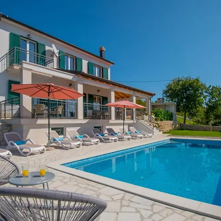 In Excelsis Villa *