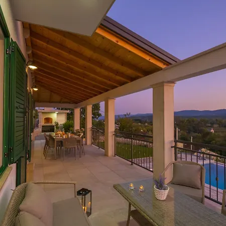 Villa In Excelsis